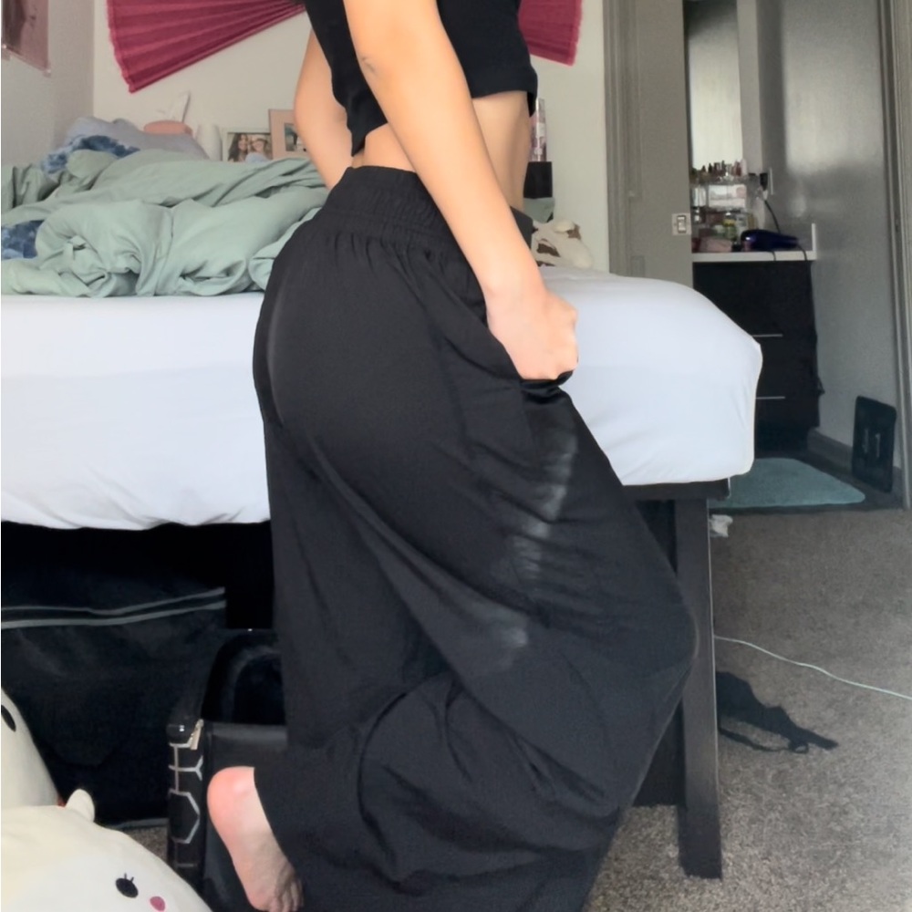 Old Navy Athletic Pants - Picture 4 of 13